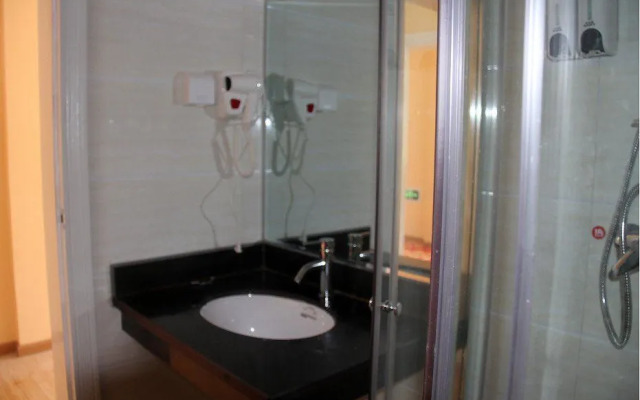 7 Days Inn (Linzhi Bayi Bridge)