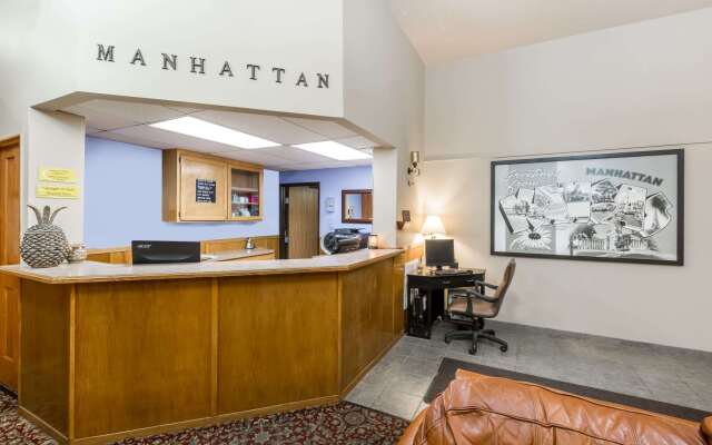 Super 8 by Wyndham Manhattan KS