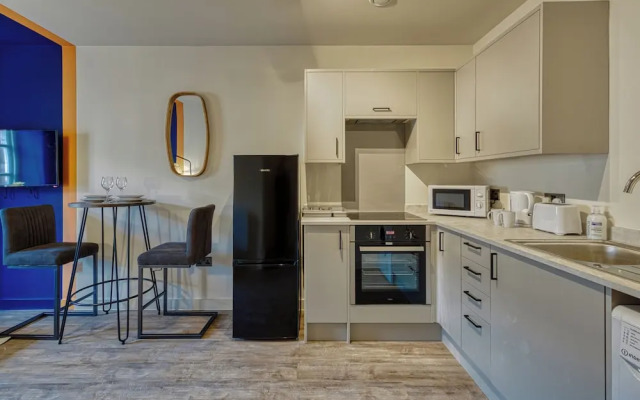 Renaissance House Apartments