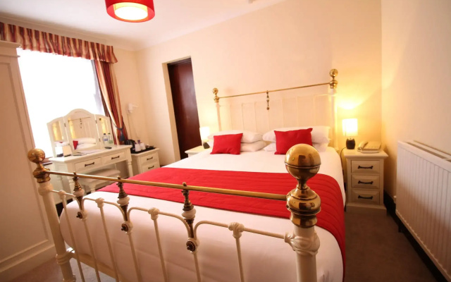 Pilgrims Hotel