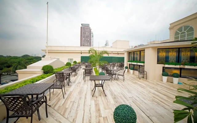 Rizal Park Hotel