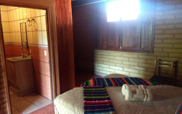 La Joya De Tuito Bed & Breakfast
