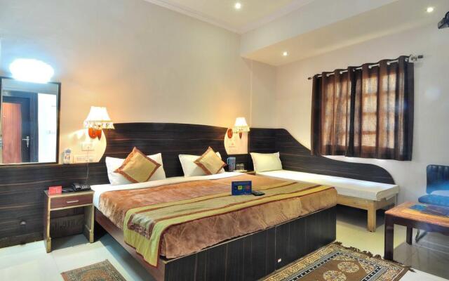 FabHotel Fatehabad Road II