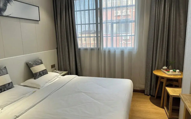 Jinju Art  Hotel