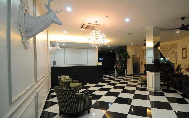 Luscious Hotel
