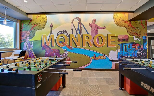 Tru By Hilton Monroe