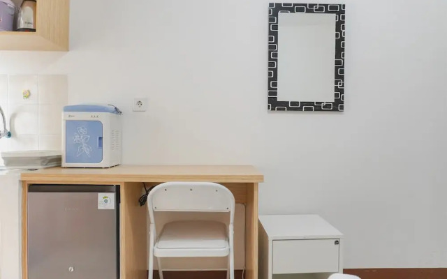 Homey And Minimalist Studio At Loftvilles City Apartment
