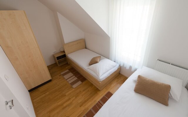 Postojna Cave Rooms & Apartments Proteus