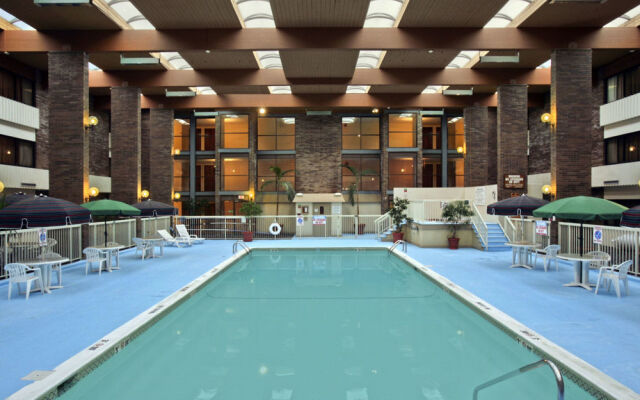 Ramada Lansing Hotel and Conference Center