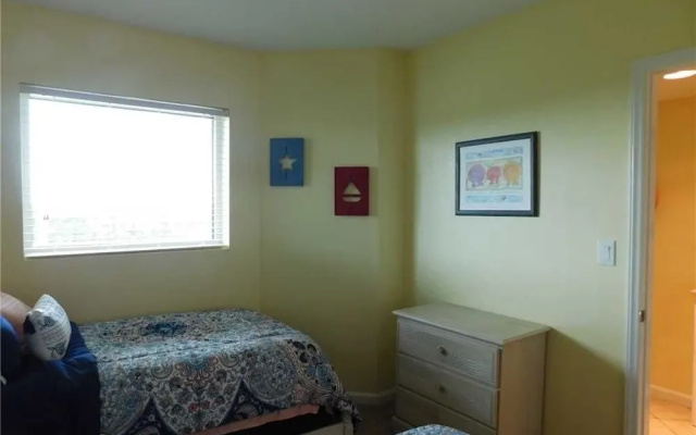Harbourgate Marina #602 2 Bedroom Condo
