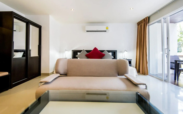 Bay Shore Patong by Chattha