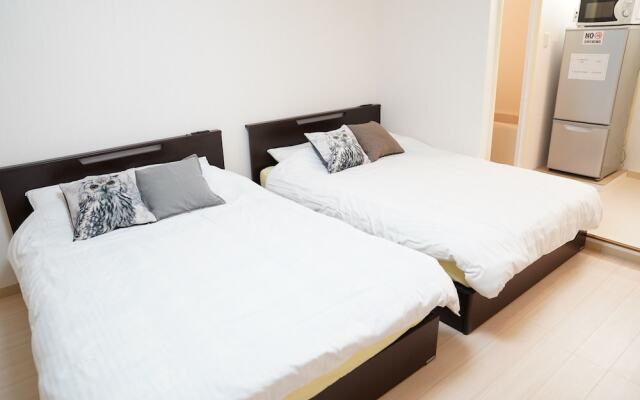 Metro Hanazonocho Apartment 1