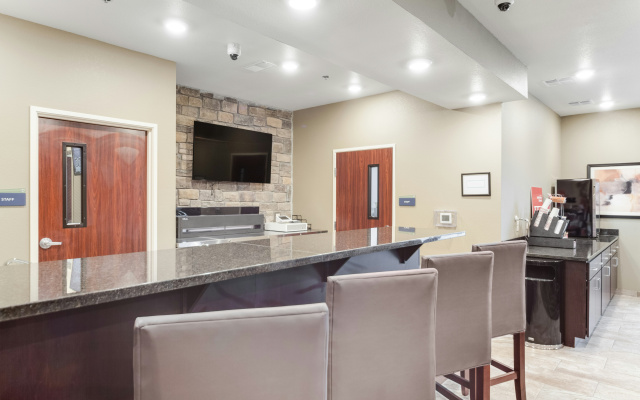 Cobblestone Hotel & Suites - Cozad