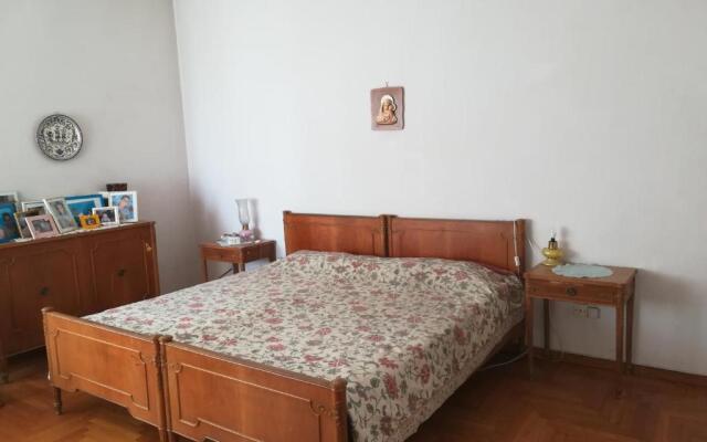 Vintage apartment KOLONAKI