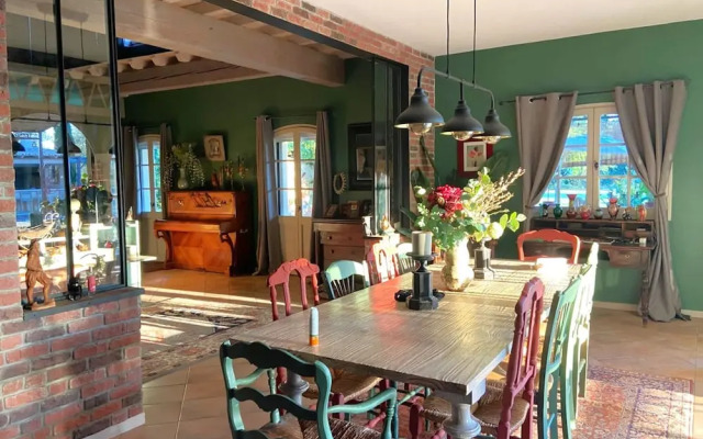 Large Air-conditioned Villa in Arles