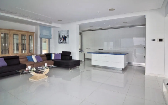 Water's Edge Villa