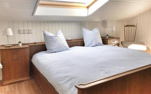 Lindo Lugar - just a 7 minute walk from the airport – Guest Rooms – Cointrin