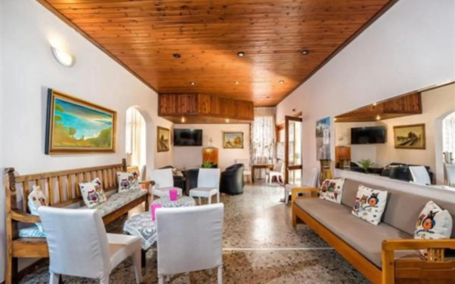 Armonia Hotel