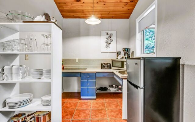 Mersey River Chalets a nature retreat