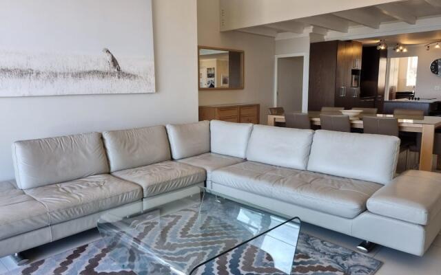 The Crystal - Spectacular sea Views in Camps Bay