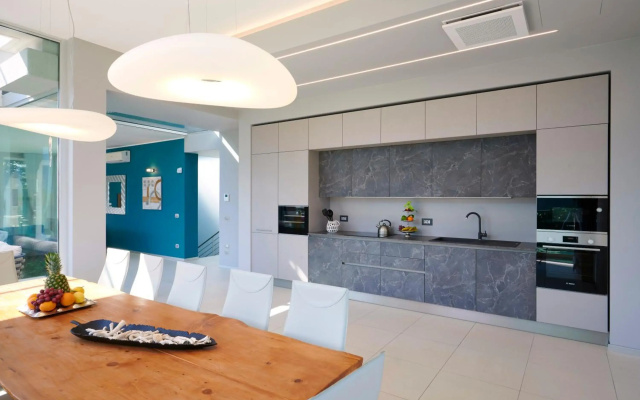 Villa Costanza-Private Seasonal Warm Pool and Sauna- Bellagio Village Residence