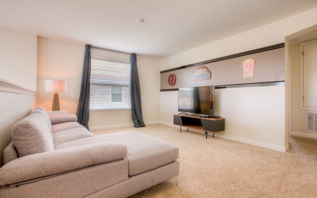 1612 Moon Valley Drive