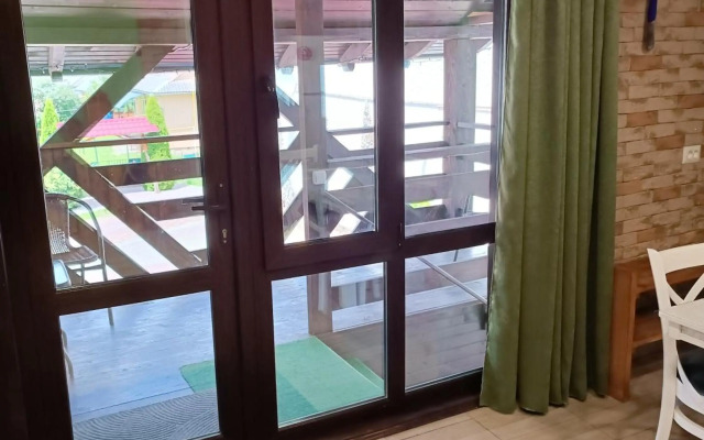 Садиба Янчар з Басейном