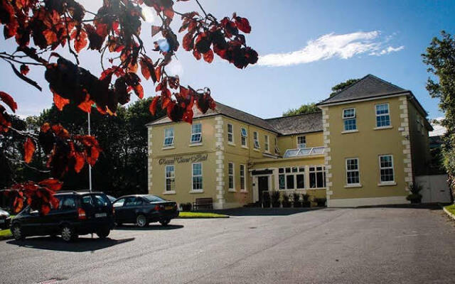 Round Tower Hotel