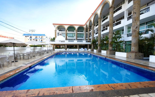 Hotel Solamar Inn