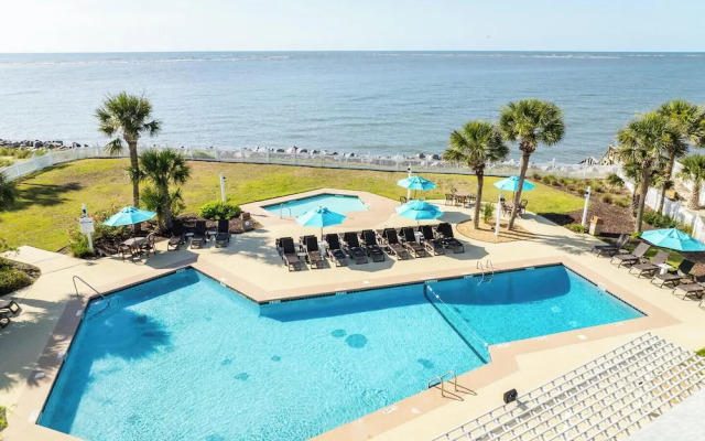 Two-story Condo With Private Deck, Wifi and Courtyard Pool Access