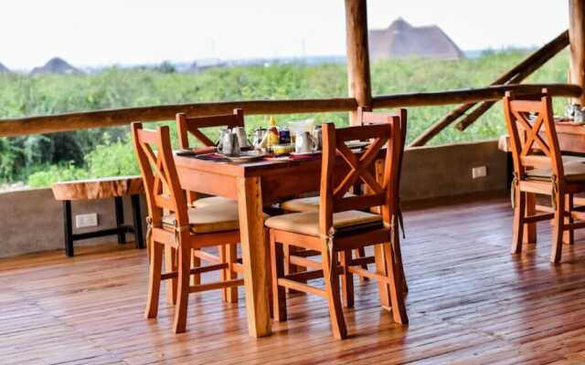 Tabingi Safari Lodge