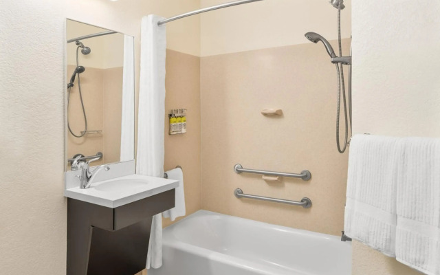 Candlewood Suites Destin-Sandestin by IHG