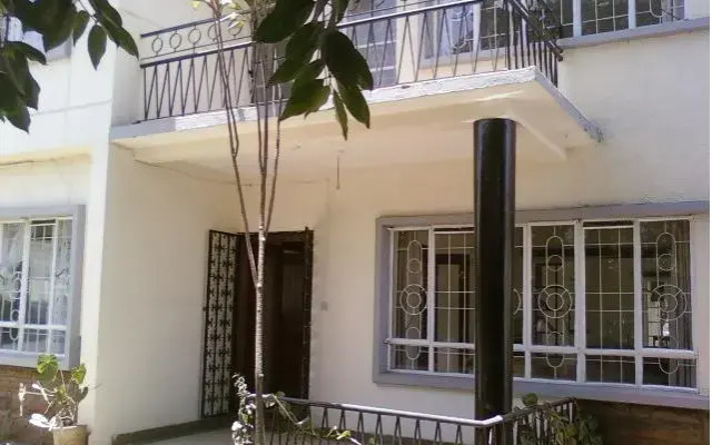 Nairobi Airport Stop Over House