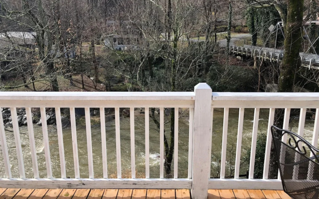 Broad River Inn
