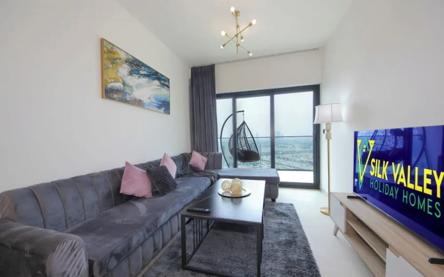 Silk Valley - Luxury 3BR with City View