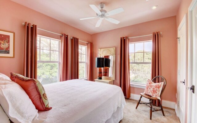 Grandview Heights Vacation Homes – Grey Mist