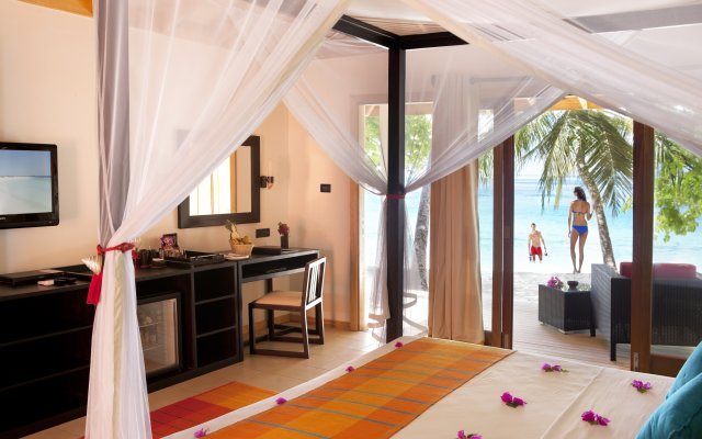 Vilamendhoo Island Resort & Spa