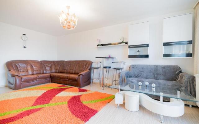 Id 6851 | Private Apartment