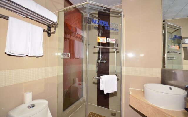 Motel Wuhan East Xihu Qixiong Road