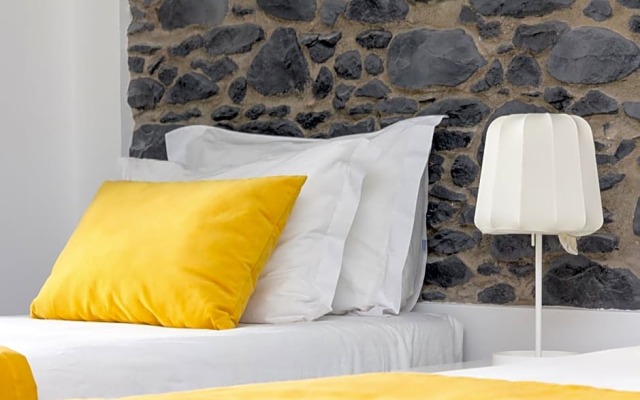 Apartamentos Funchal by Petit Hotels