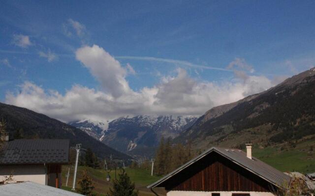 Appartement Lanslevillard, 3 pièces, 6 personnes - FR-1-508-15