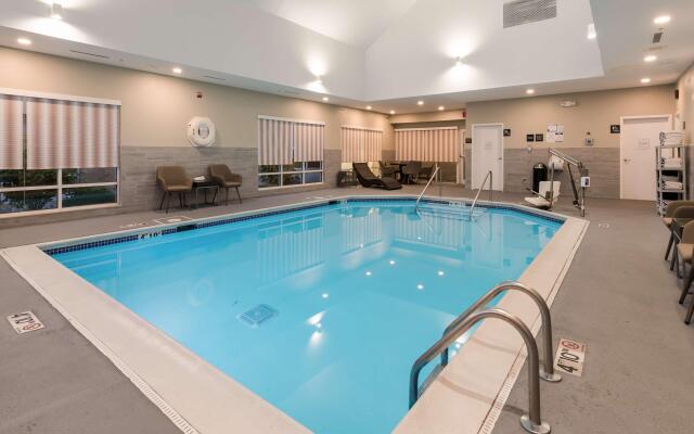 Hampton Inn & Suites Chicago/Hoffman Estates