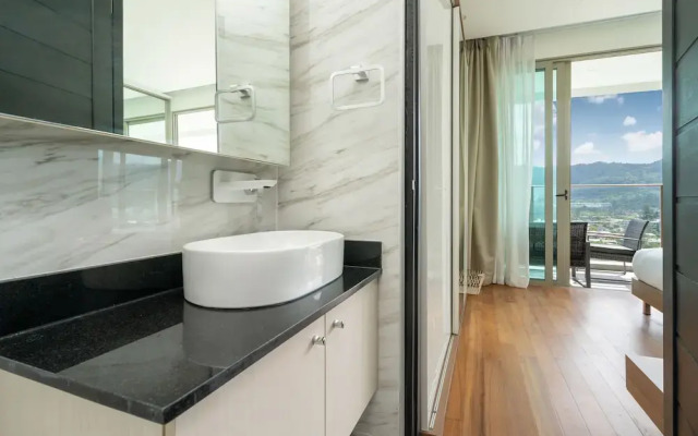 Sea View 2BR Apartment C73 in Oceana