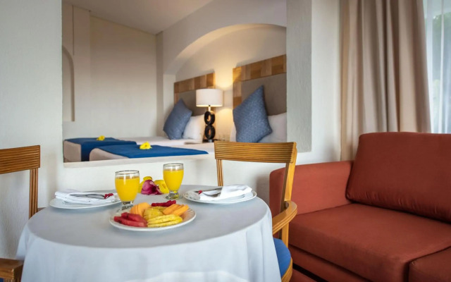 Park Royal Beach Huatulco – All Inclusive