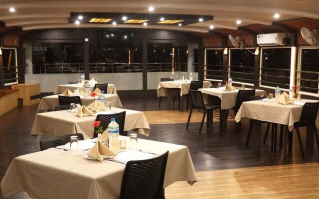 Kerala Vacation Houseboat