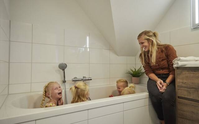 Nice Villa With Sauna and Bubble Bath in Limburg