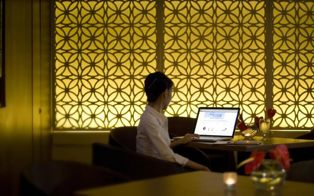 Hotel Santika Pandegiling Surabaya