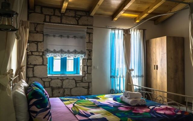 Mavi Ruzgar Alacati Hotel - Adults Only