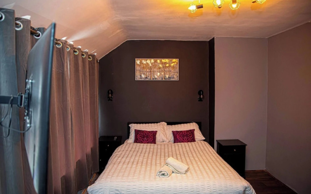 Home in Manchester Near Etihad Stadium - Parking