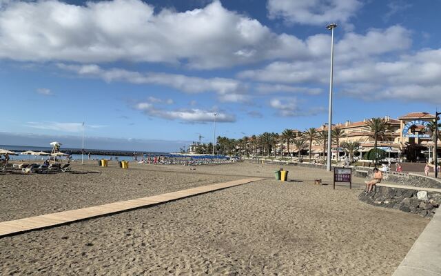 On the Las Vistas Beach. A pie de Playa.
